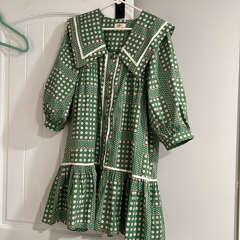 Entro Size medium baby doll bib dress